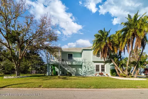 3207 Hibiscus Dr, Hernando Beach, FL 34607