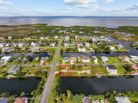 3366 Crape Myrtle Dr, Hernando Beach, FL 34607