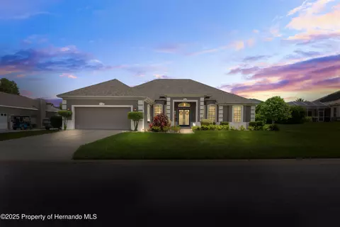 9272 Westshore Dr, Weeki Wachee, FL 34613
