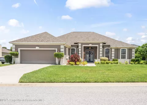 9272 Westshore Dr, Weeki Wachee, FL 34613