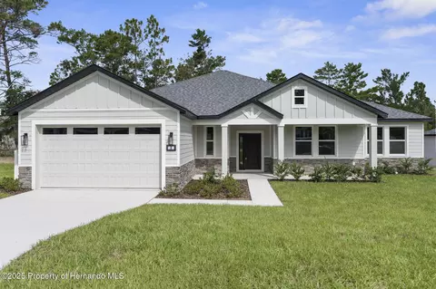 3 Lupine St, Homosassa, FL 34446