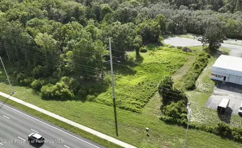290 Suzanne Dr, Spring Hill, FL 34607 photo 6