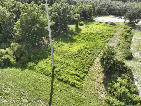 290 Suzanne Dr, Spring Hill, FL 34607