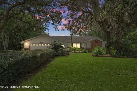 7322 Glen Cove Rd, Spring Hill, FL 34613