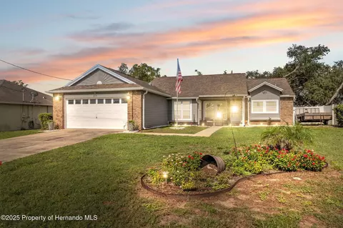 2215 Fairview Rd, Spring Hill, FL 34609