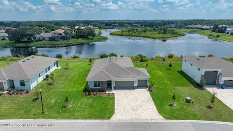 9082 Players Dr, Weeki Wachee, FL 34613