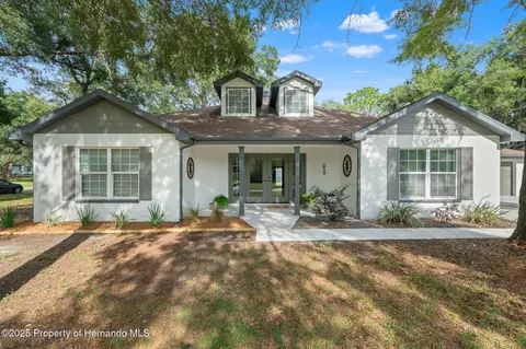 8270 Cresap St, Brooksville, FL 34613