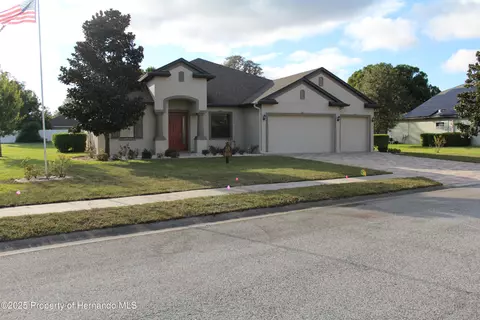 1067 Beckon Ct, Spring Hill, FL 34609