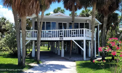 3446 Bayview Ave, Weeki Wachee, FL 34607