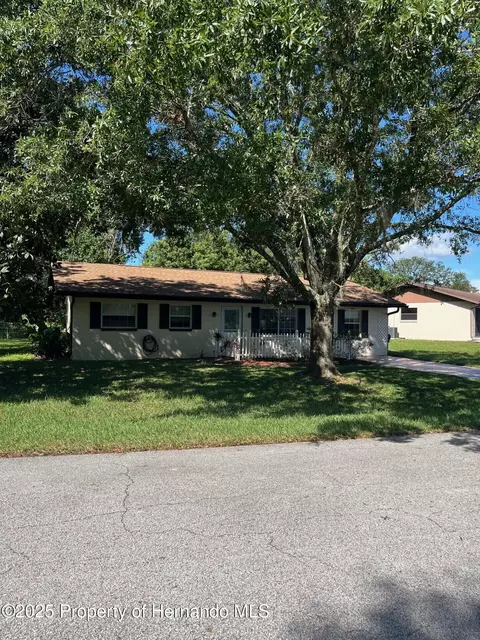 6447 Ashmont Ave, Brooksville, FL 34602