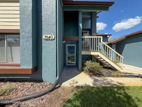 7540 St Andrews Blvd, Weeki Wachee, FL 34613