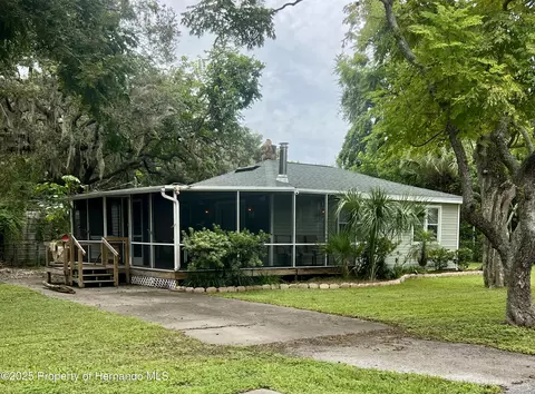 1729 S Pinellas Ave, Tarpon Springs, FL 34689