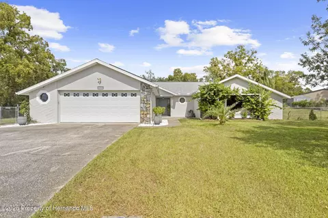 11717 Trumbull Dr, Spring Hill, FL 34609 photo 2