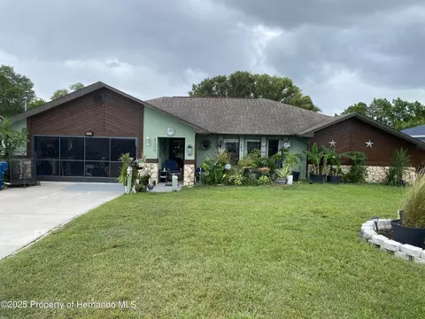 4100 Montano Ave, Spring Hill, FL 34609