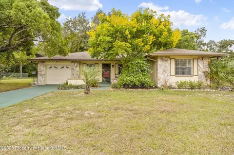 6078 Spring Hill Dr, Spring Hill, FL 34606