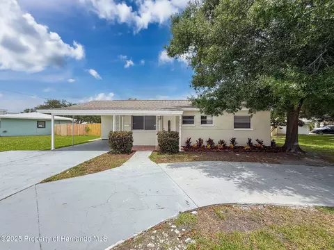 6001 1st St NE, Saint Petersburg, FL 33703
