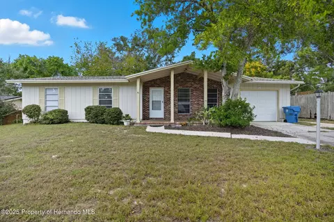 4559 Crescent Rd, Spring Hill, FL 34606