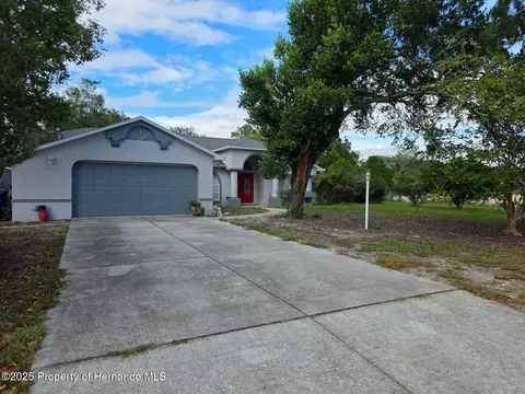 10373 Marvista Ct, Weeki Wachee, FL 34614
