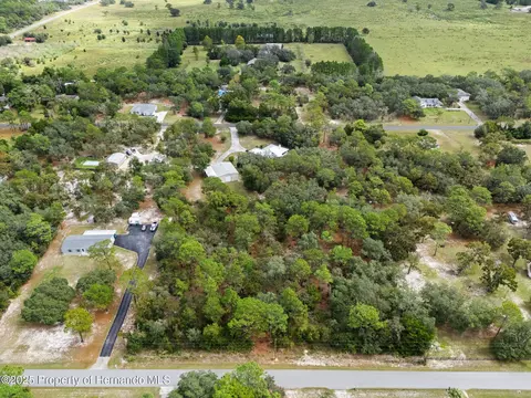 6957 S Threshold Pt, Homosassa, FL 34446