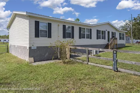 16119 Naples St, Brooksville, FL 34604