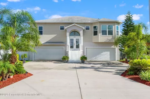 Exterior - 4366 6th Isle Dr, Hernando Beach, FL 34607 photo 2 of 27