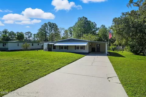 18100 Celia Ave, Brooksville, FL 34604
