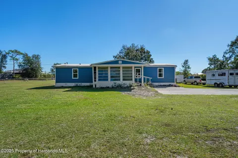 3816 Fox Ridge Blvd, Zephyrhills, FL 33543