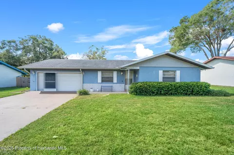 6479 Barcelona Blvd, Brooksville, FL 34602