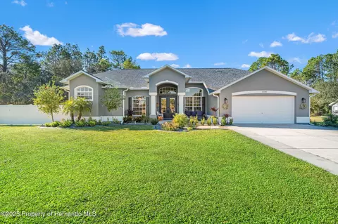 11180 Flock Ave, Weeki Wachee, FL 34613