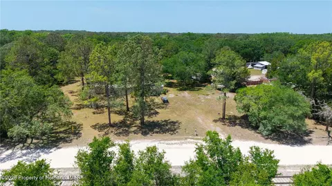 12811 Lussier Ln, Spring Hill, FL 34610