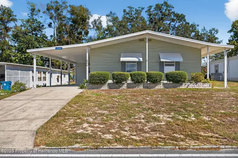 8046 Highpoint Blvd, Brooksville, FL 34613