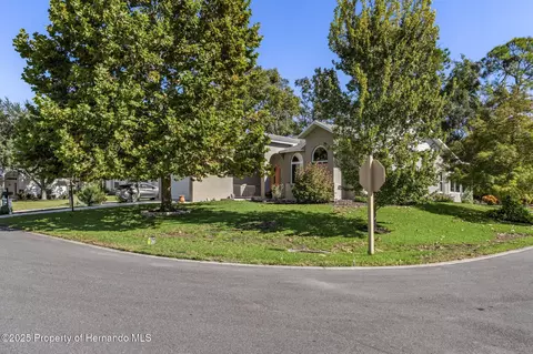 7312 Bottle Brush Dr, Spring Hill, FL 34606