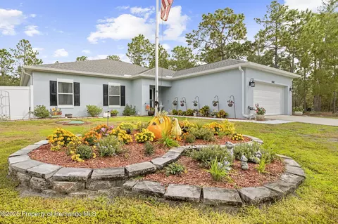 18062 Malibar Rd, Weeki Wachee, FL 34614