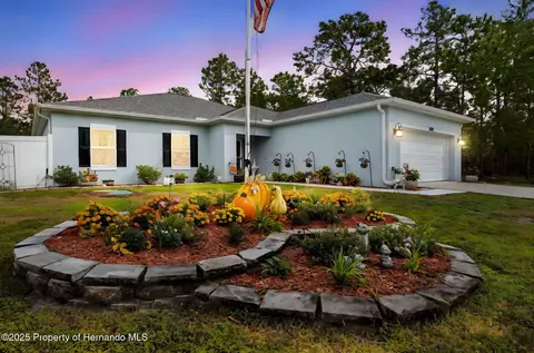 18062 Malibar Rd, Weeki Wachee, FL 34614