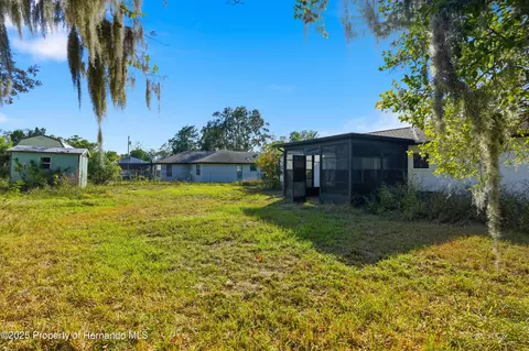 2304 Hawthorne Rd, Spring Hill, FL 34609 photo 10