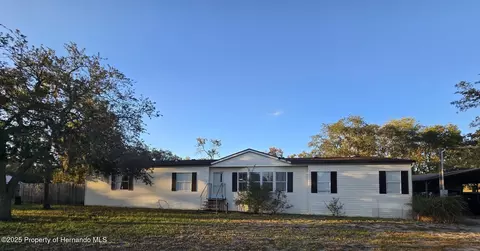 16403 Bosley Dr, Shady Hills, FL 34610
