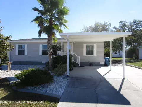 9228 Basil St, Brooksville, FL 34613