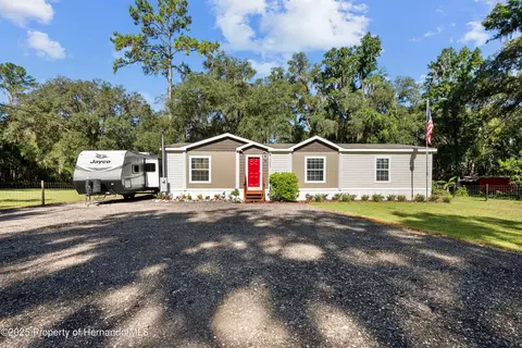 3283 Neff Lake Rd, Brooksville, FL 34602