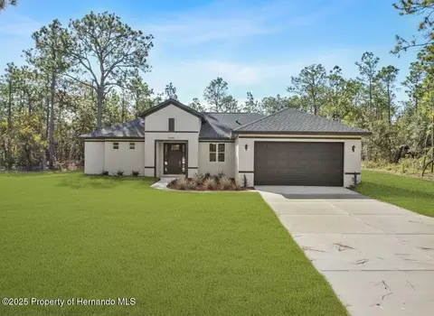 13040 Tinamou Ave, Weeki Wachee, FL 34614