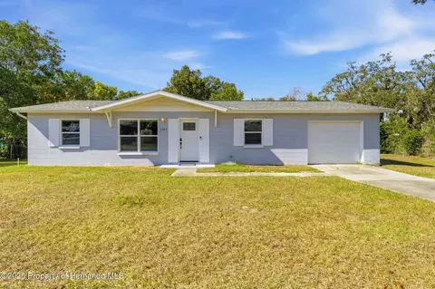 4533 Lakeshore Ave, Spring Hill, FL 34606