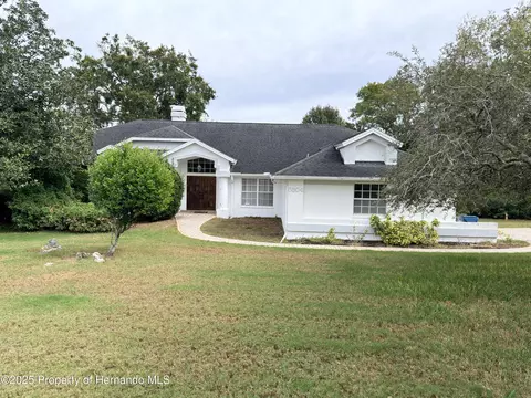 5304 Patricia Pl, Weeki Wachee, FL 34607