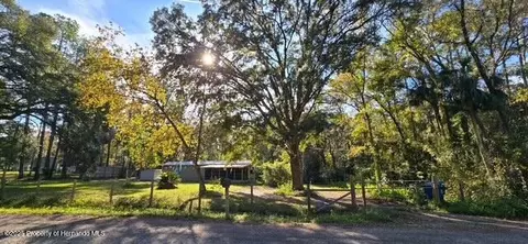 5043 Goodwin Rd, Brooksville, FL 34601