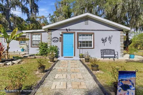 206 S Hunting Lodge Dr, Inverness, FL 34453