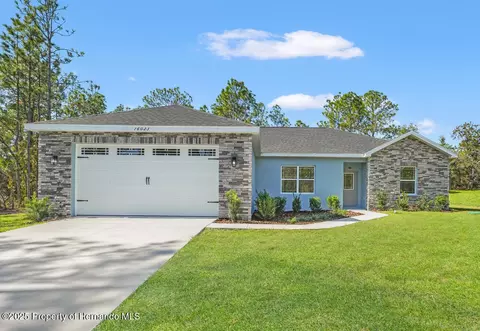 16023 Penn State Rd, Brooksville, FL 34614