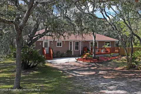 11185 Cleever St, Weeki Wachee, FL 34614