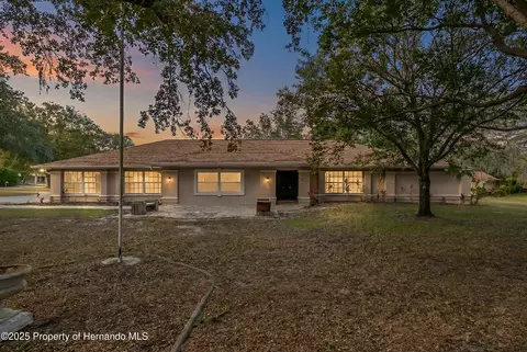 1232 Barranca Ave, Spring Hill, FL 34609