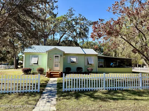 28049 Sewickley St, Brooksville, FL 34601