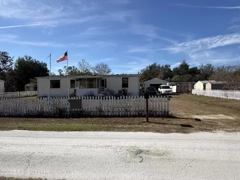8156 N Princess Ave, Dunnellon, FL 34433