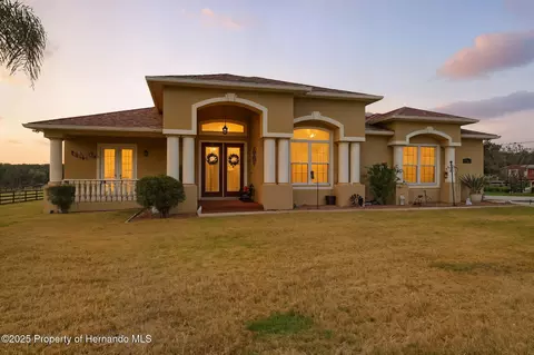 16422 Spring Valley Road Rd, Dade City, FL 33523