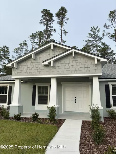54 Village Center Dr, Homosassa, FL 34446